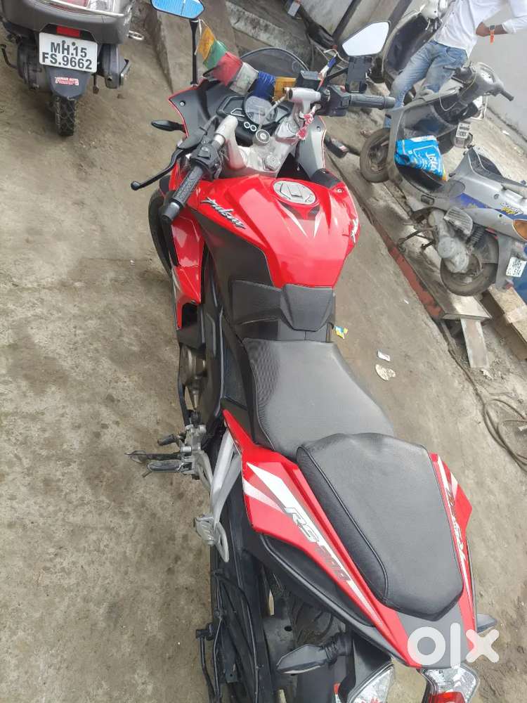 Bajaj Pulsar RS 200