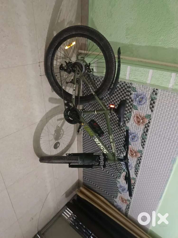 Ek he problem hai bas gear 4 ke baad 7 par nhi jata