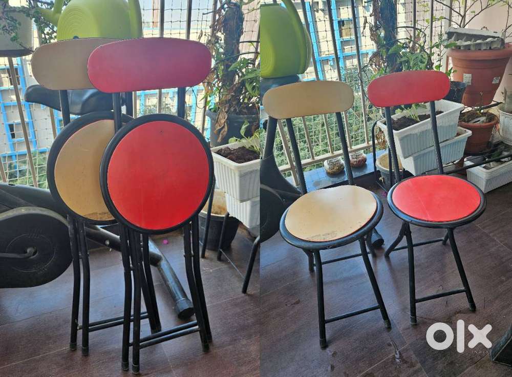 GIVE AWAY - foldable chairs & few other household items