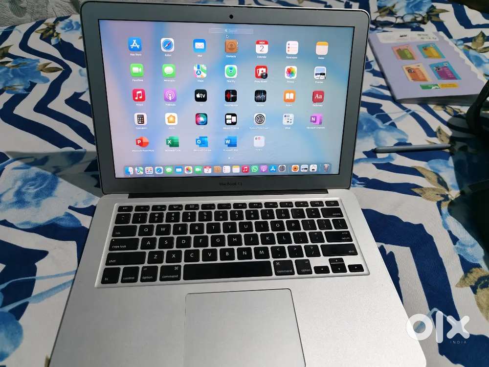 Macbook air (13 inch, early 2015)