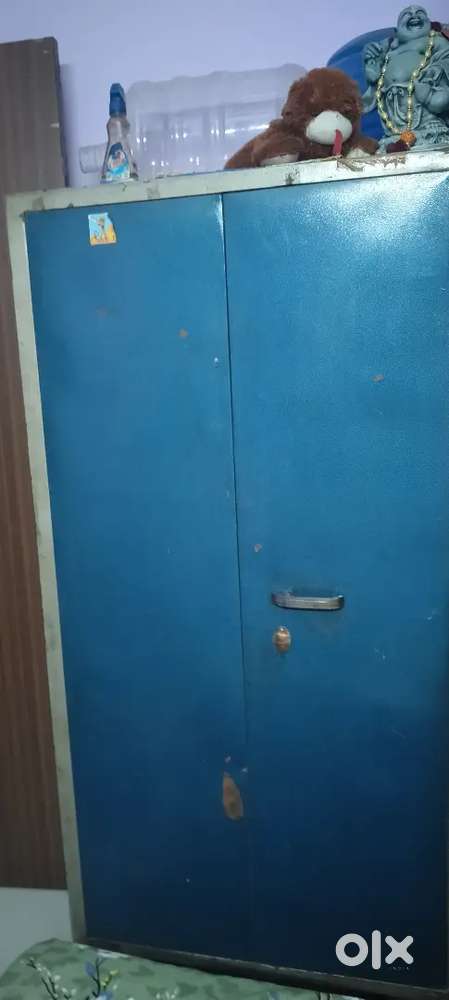 Almirah Good Condition