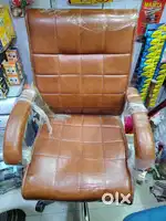 Revolving chair