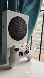 Xbox Series S  Your Portal to Unmatched Gaming Realms