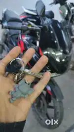 Bajaj Pulser 220F (2021)