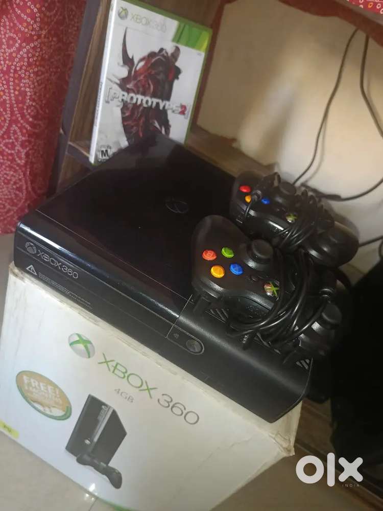Xbox with 20 Games available in PS and PC platform with 2 controllers