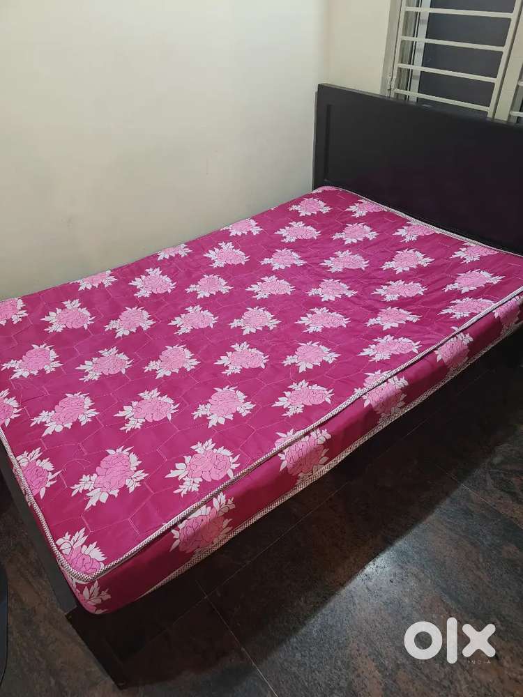 ORTHOPEDIC Matress, 6ft x 4ft, Excellent condition for SALE!!