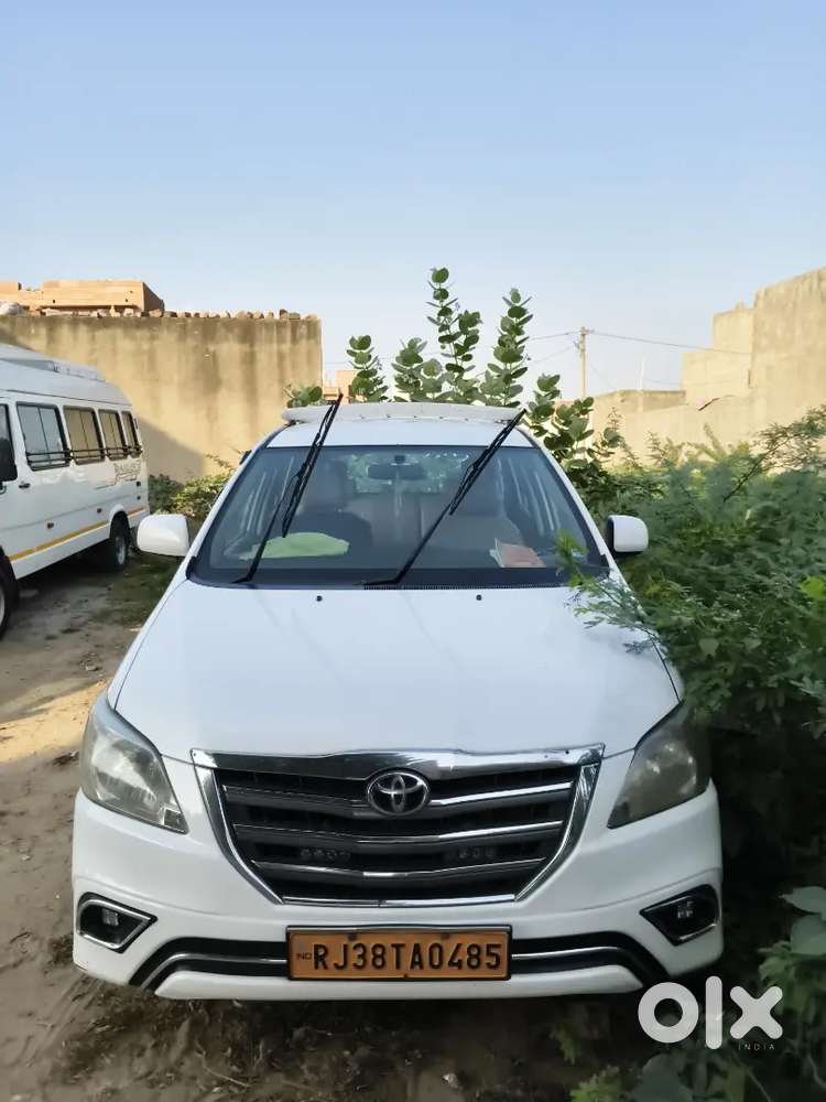 Toyota Innova 2016