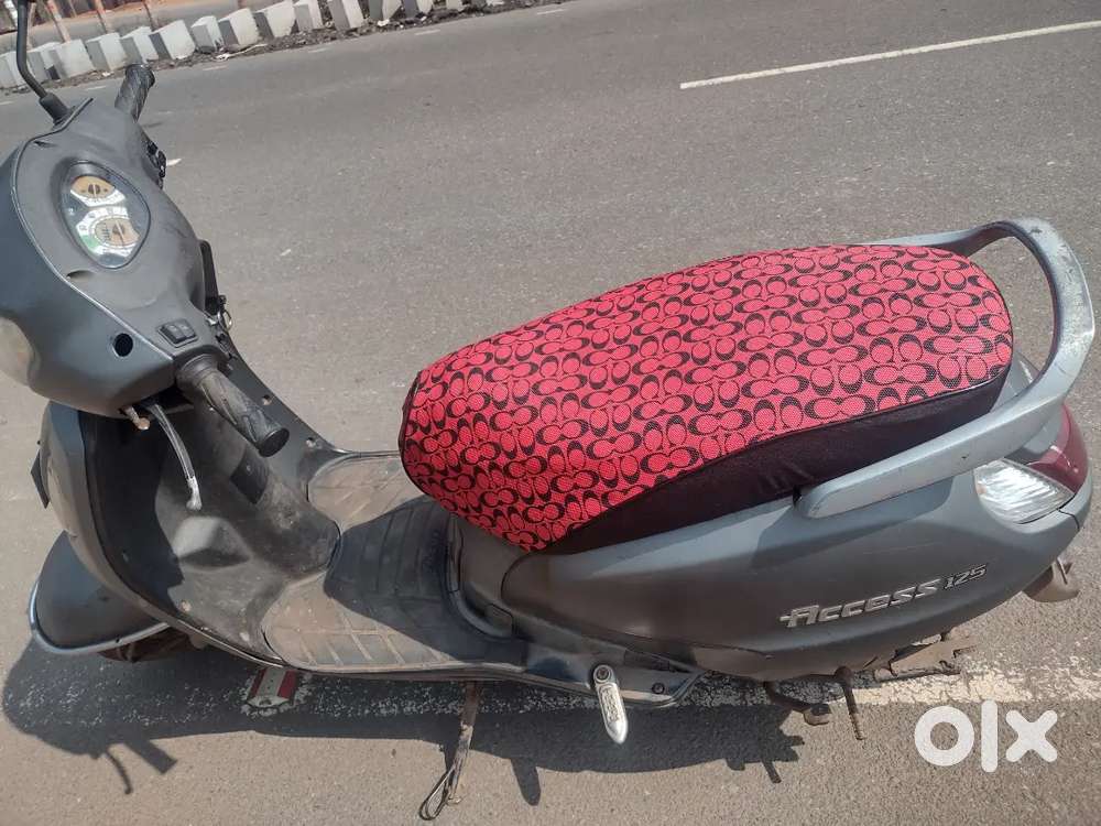 Good condition, New battery and new seat cover, tyre 80%