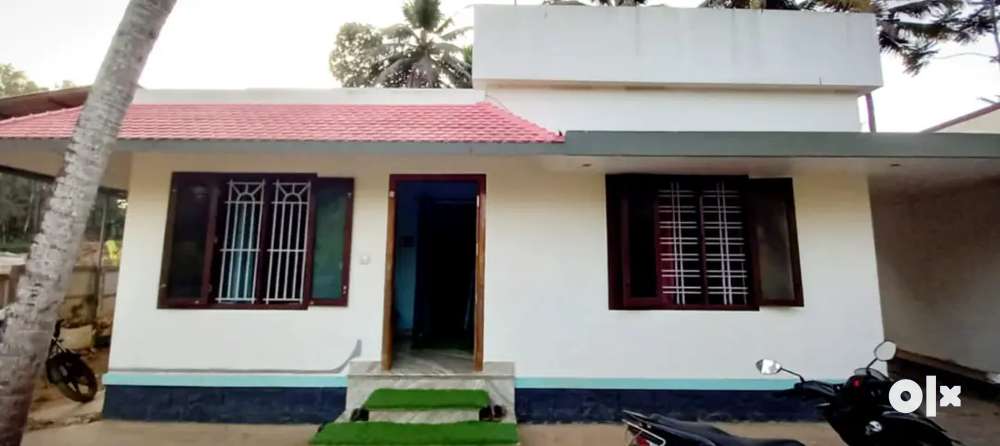House for Sale (20 CENT) MARIYAPURAM -Trivandrum(1200 SQUARE FEET)