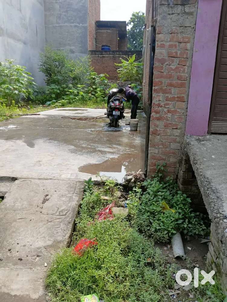 200 gaj KDA plot hans puram awas Vikas near pani tanki