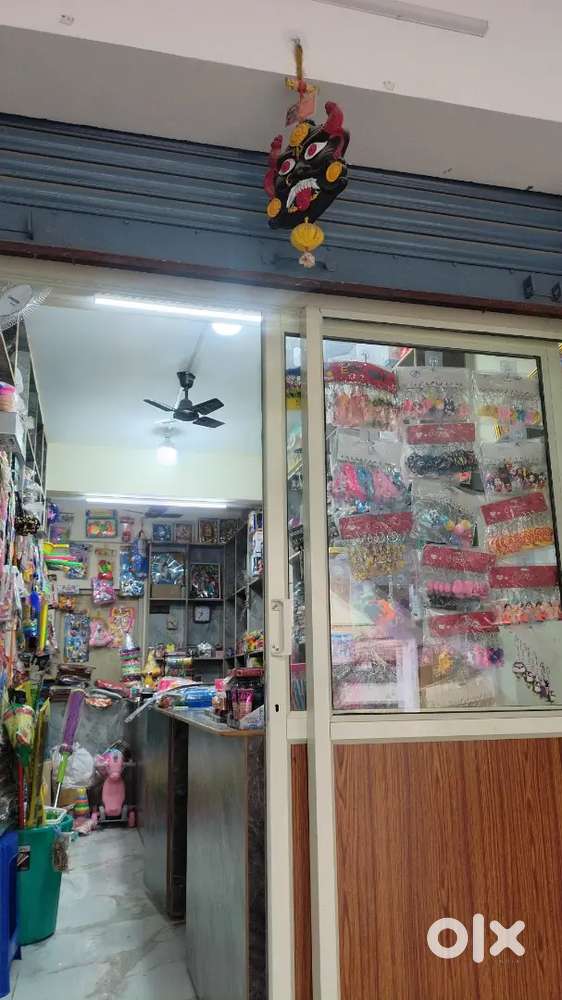 Bangles , fancy ,toys with shop Tolet