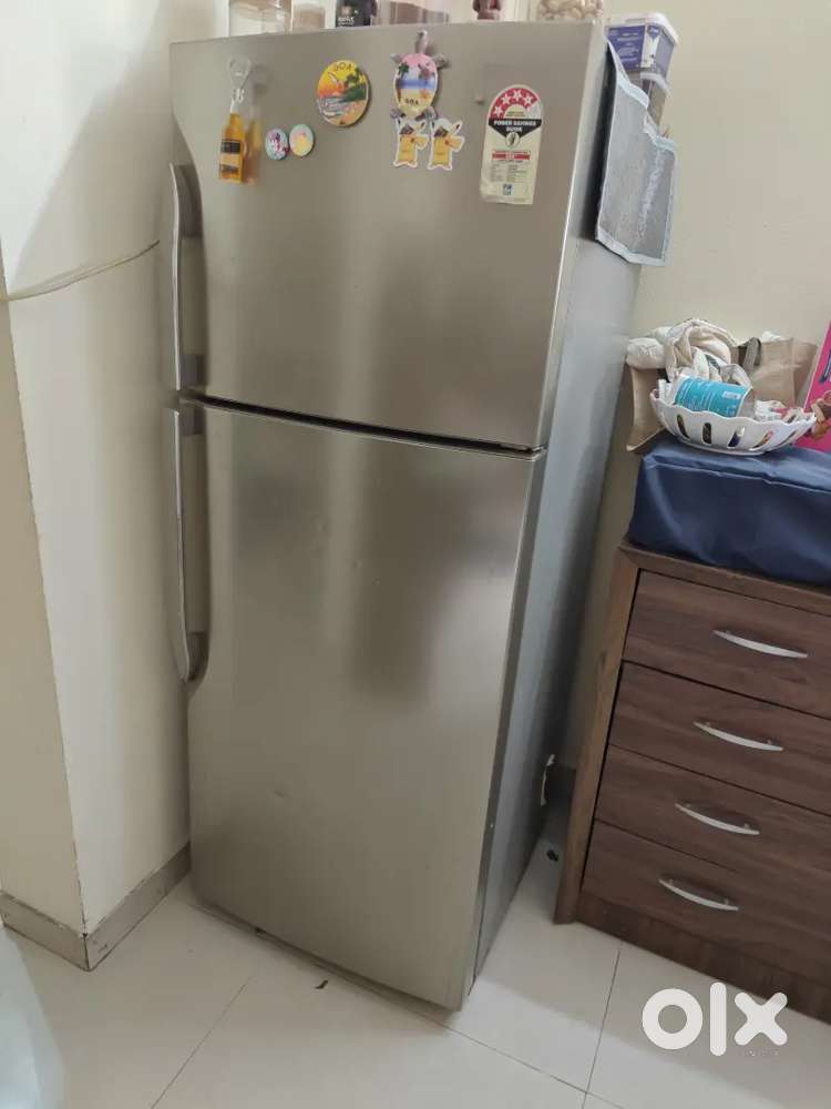 Samsung double door fridge 255 lts on excellent condition