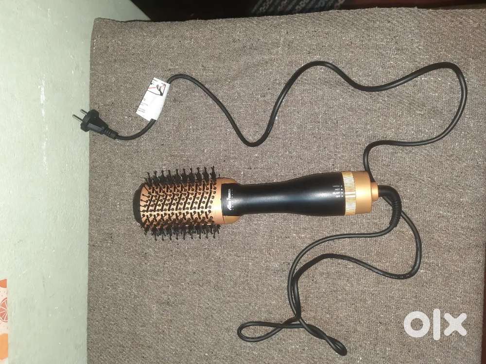 Alan truman compact blow brush