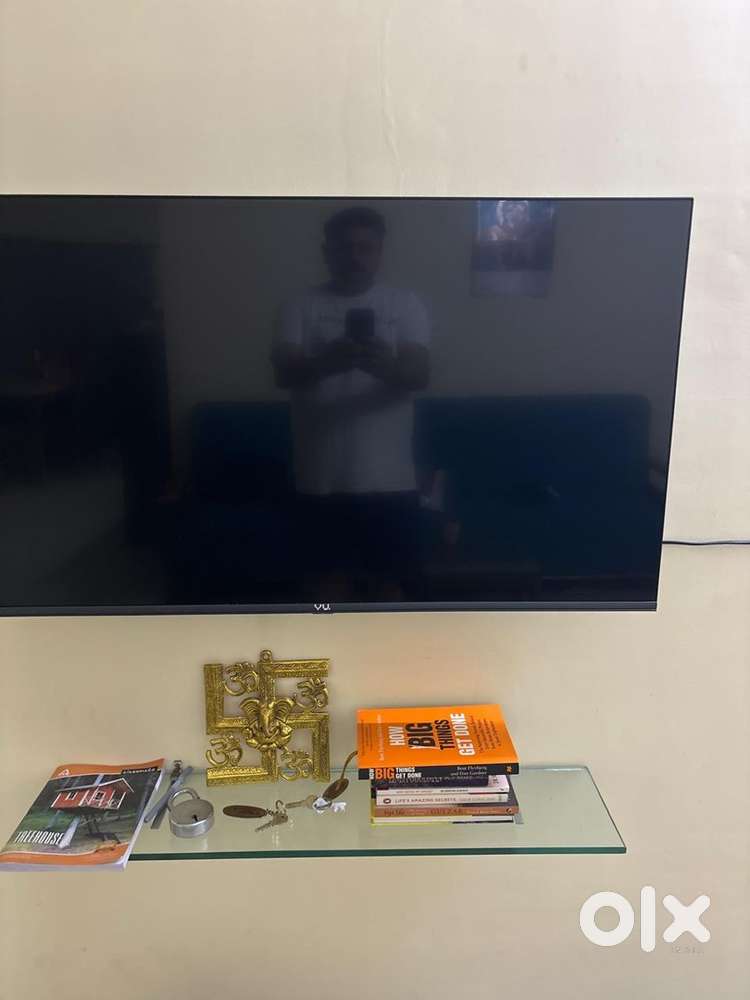 43 inches 4K smart VU Tv