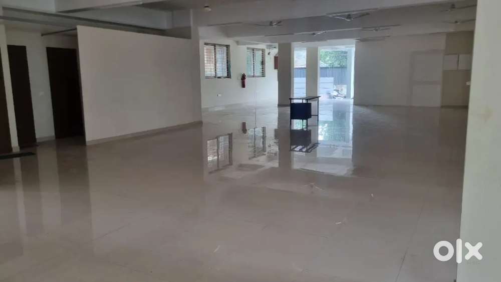 Newly build commercial building (April2025), 3000 sq ft ground floor