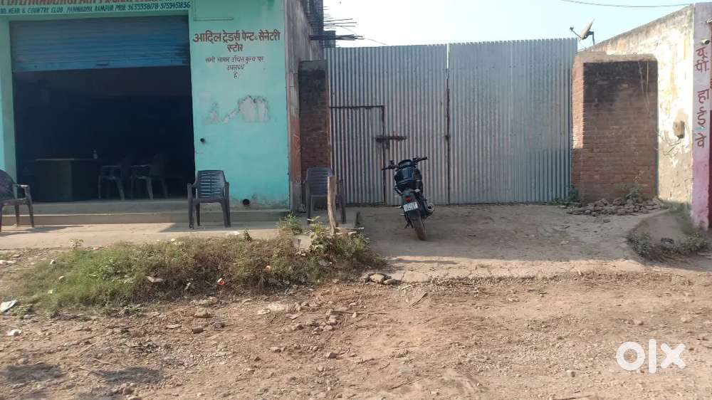 Sirf rent k liy radiance park hotal k pas