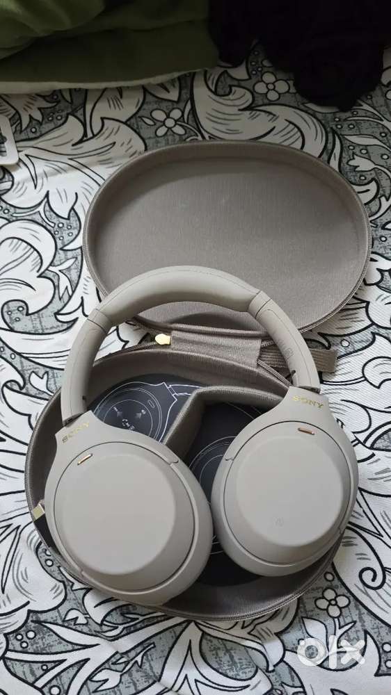 SONY WH1000XM4 Headphones