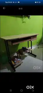Computer table