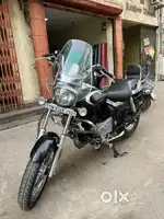 Bajaj avenger 220 crusie 2024  model (low kms just 8000)