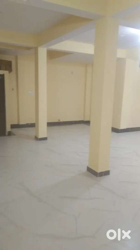 हॉल किराए से देना है, नगर निगम बिल्डिंग के बाजू से, खेल परिसर के सामने