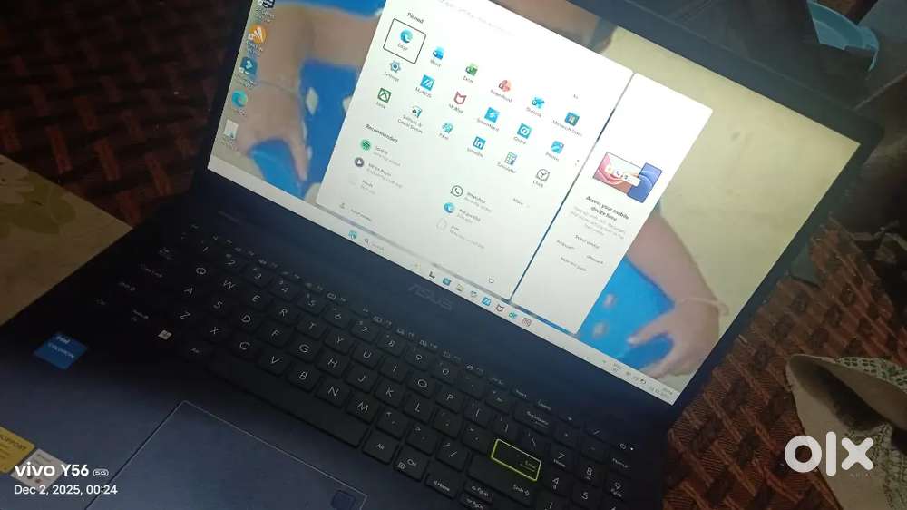 laptop newly opened with the asus box