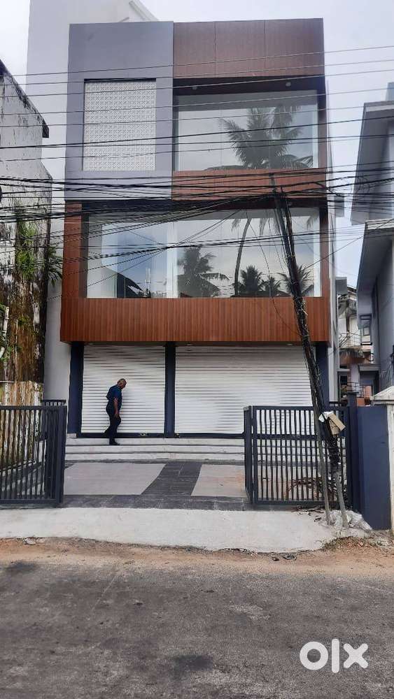 900sq.ft Furnished Commercial Space For Rent at  Thrissur ( RJ)