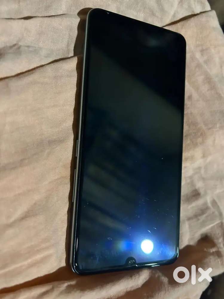 T2 5g (6 GB 128)