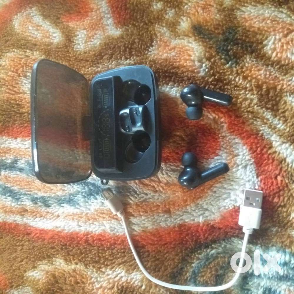 Airbouts + Power bank