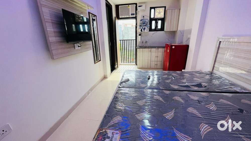 1 bhk room at best location