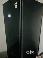 Boah company ka freez hai. ek no. hai double door hai. cooling ek no.