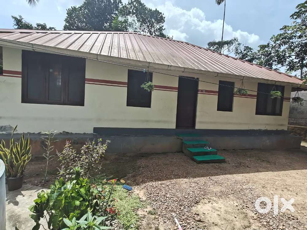 Plot for sale 2.7 lack per cent.Two BHK home that roof with Sheet