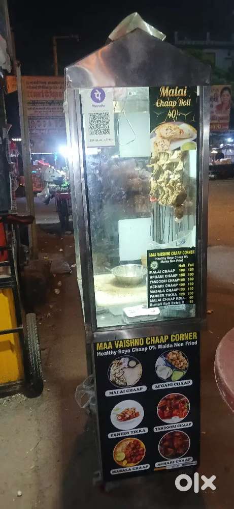 Chaap counter with tandoor aur seekh chopping boad with chapad