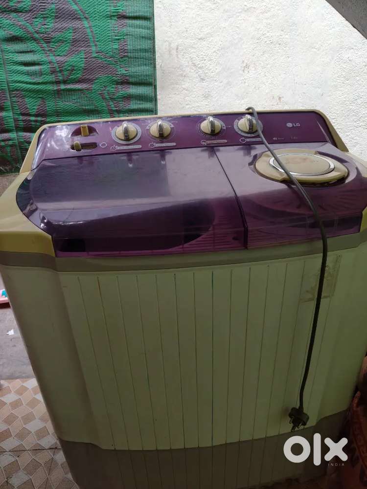 Semi-automatic LG washing machine for sale