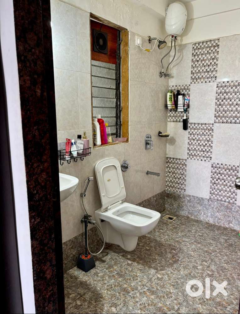 3Bhk, Malad Evershine Nagar with modular Kitchen and one car parking