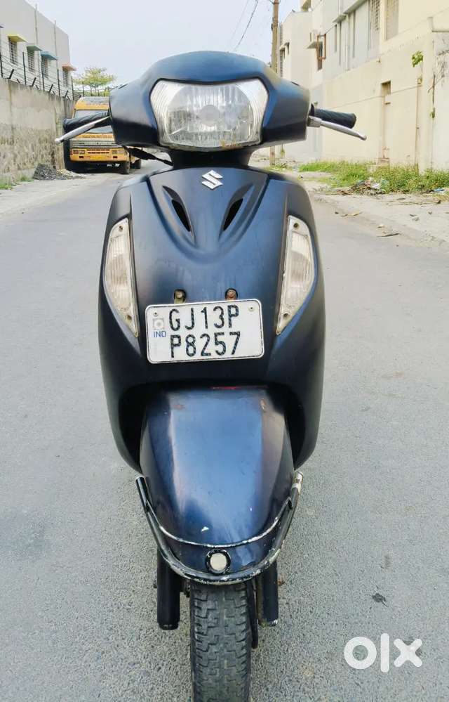 Mahadev bikes rajkot 80 feet road Laxmiwadi main road opp anand bakery