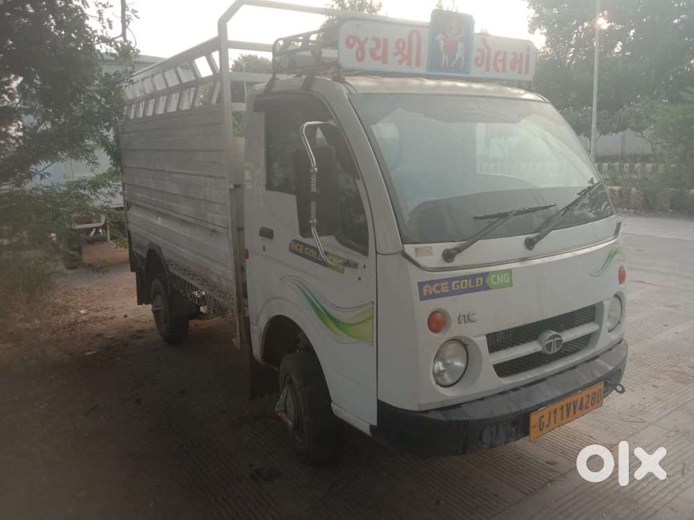 Tata ace gold cng model with fully built body