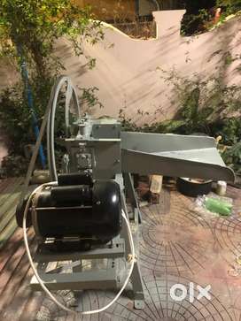 Grass cutter machine