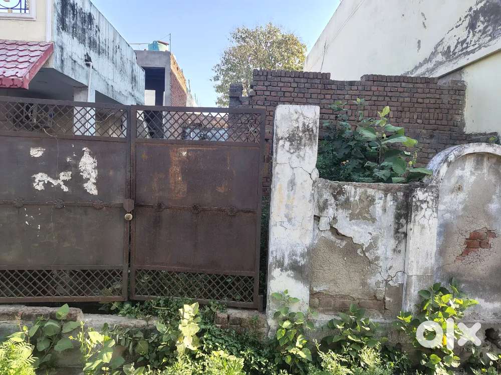 140gaj prabhat nagar plot available good location