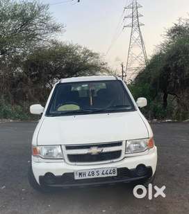 Chevrolet Tavera Neo 2014