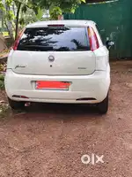Fiat Grande Punto 2013 Petrol 75000 Km Driven