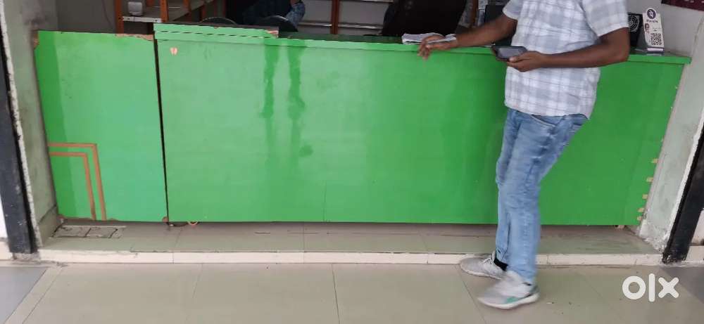 Shop counter