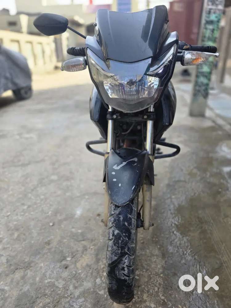Tvs apache RTR 180 BLACK