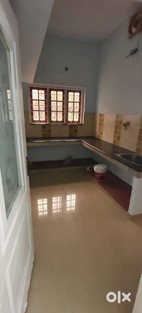 4bhk independeat house for rent at varapuzha puthanpally