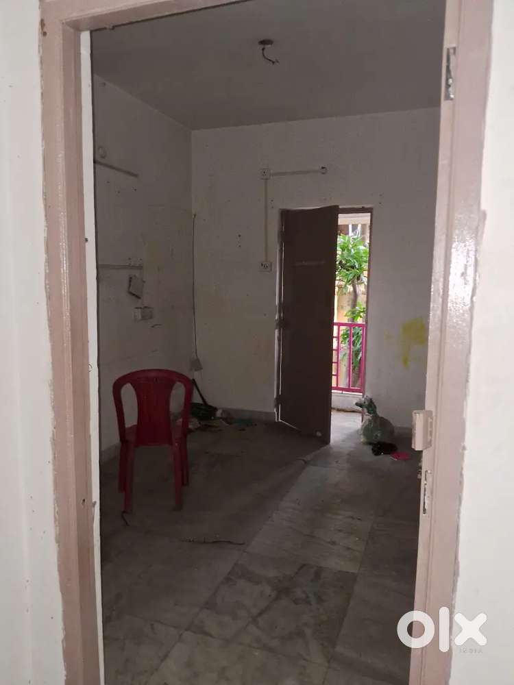 2 bhk flat on rent at Patuli, on main road