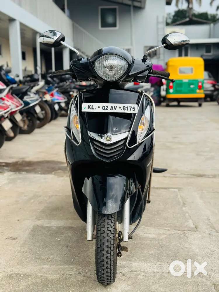 2015last Yamaha Fascino single owner.new insurance new tyres