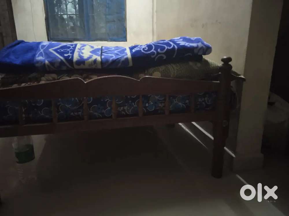 Kattil and Bed For Sale