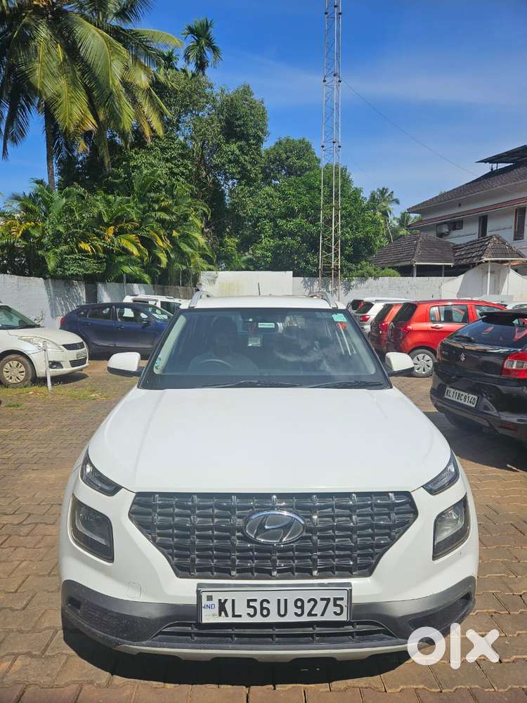 Hyundai Venue S Turbo DCT, 2019, Petrol