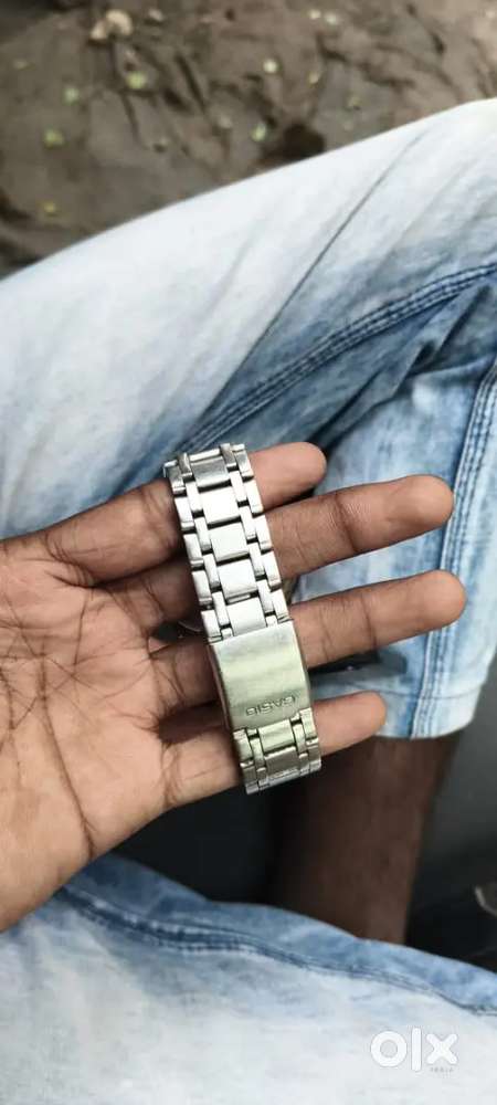 Casio watch.. Used only 1 month... Intrested people dm me..