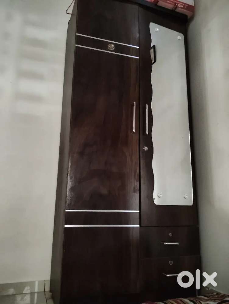Kabat cupboard & cycle & juicer 3 vastu sell karva ni che