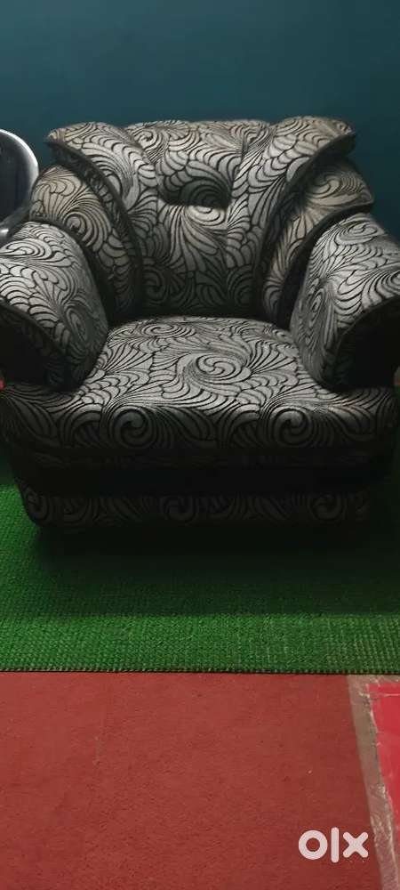 Selling Sofa 3 set